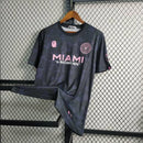 INTER MIAMI EDICIÓN LIMITADA BAPE 24/25 HOMBRE (VERSIÓN FAN)